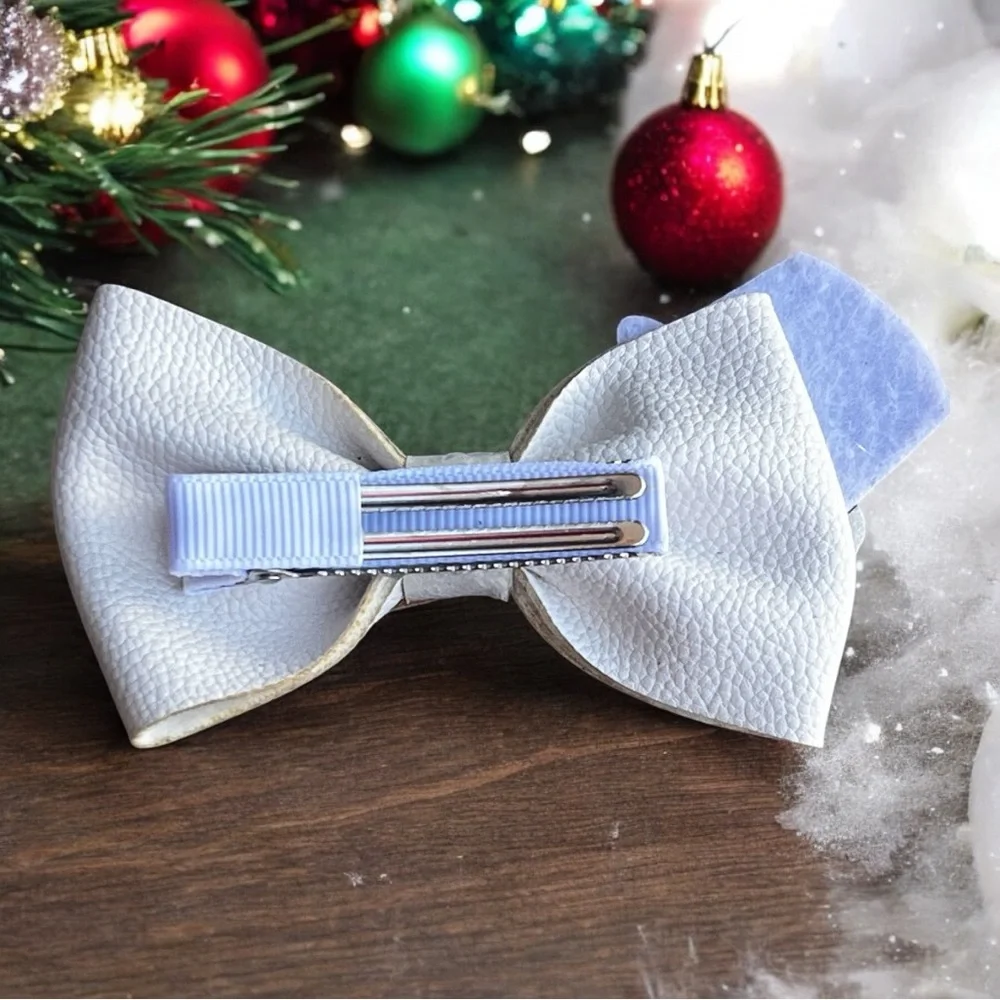 Christmas 🎄 Snowman ☃️ faux leather hair bows NWT